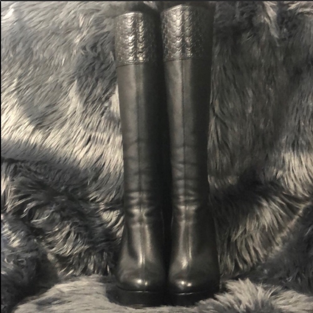 🌟GUCCI Tall GG boots🌟 - Picture 3 of 9